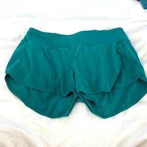 Lululemon Speed Up Mid-Rise Short 4"
Teal Lagoon